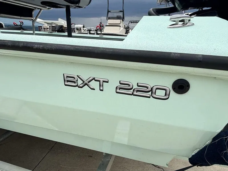 Slide: The Image of SeaArk BXT 220 2023 - 2