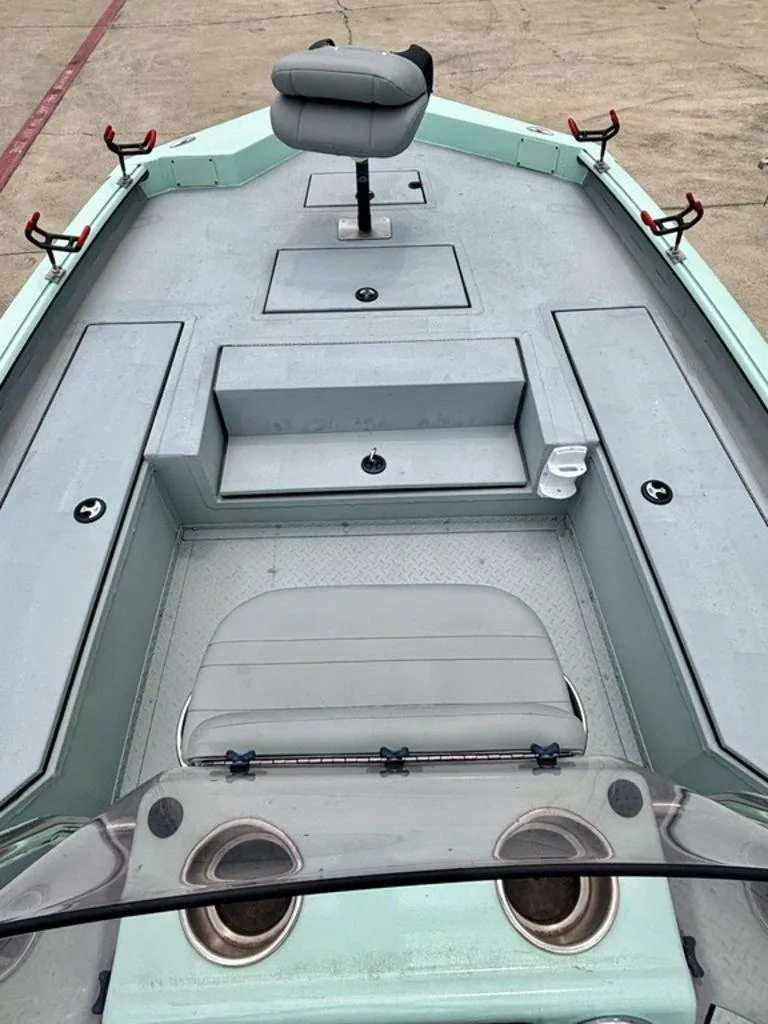 Slide: The Image of SeaArk BXT 220 2023 - 8