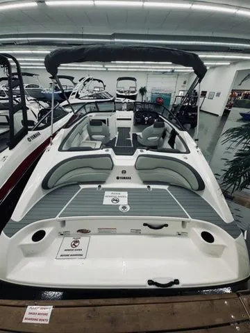 Slide: The Image of Yamaha SX190 2025 - 4