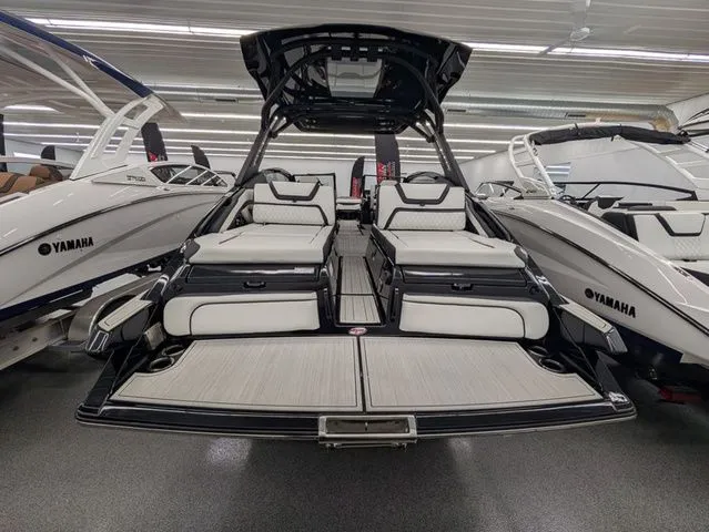 Slide: The Image of Yamaha 275SD 2025 - 3