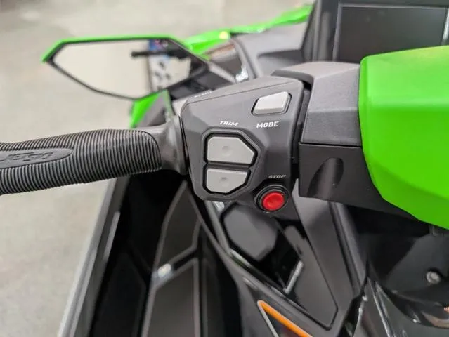 Slide: The Image of Kawasaki Waverunner Ultra 2024 - 5