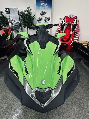 Slide: The Image of Kawasaki Ultra 310 2025 - 3