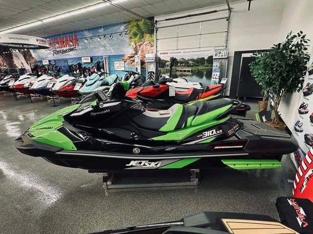 Slide: The Image of Kawasaki Ultra 310 2025 - 4