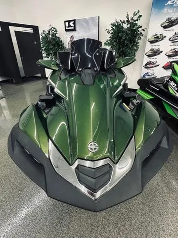 Slide: The Image of Kawasaki Ultra® 310LX 2025 - 3