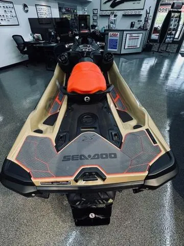 Slide: The Image of Sea-Doo RXT-X 2025 - 5