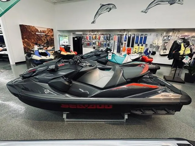 Slide: The Image of Sea-Doo GTR 2025 - 4