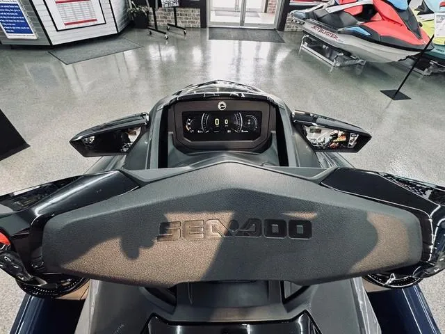 Slide: The Image of Sea-Doo GTX™ 230 Tech, Audio, iDF, iBR 2025 - 6