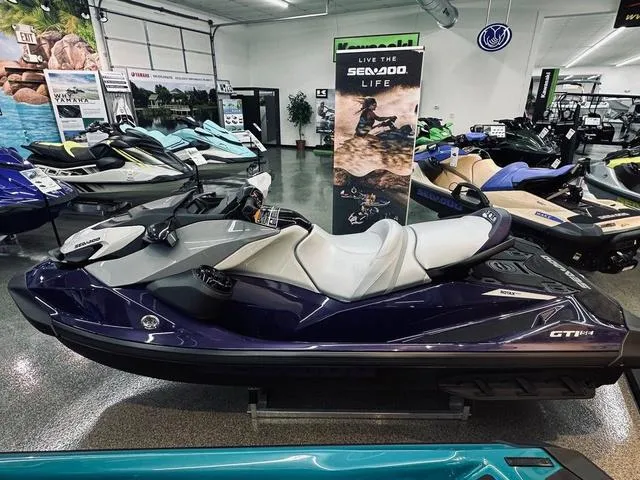 Slide: The Image of Sea-Doo GTI 2025 - 4