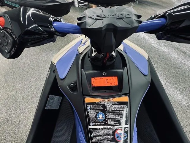 Slide: The Image of Sea-Doo Sparktrixx 2025 - 6