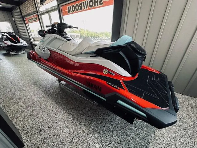 Slide: The Image of Yamaha VX Limited 2025 - 4