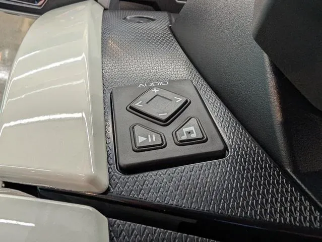 Slide: The Image of Audio control panel on 2025 Yamaha WaveRunner VX Cruiser® HO. - 6