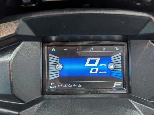 Slide: The Image of Dashboard display of 2025 Yamaha WaveRunner VX Cruiser® HO with Audio, showing speed and RPM. - 8