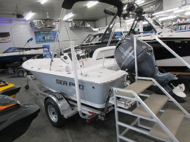 Slide: The Image of Sea Pro 172 Bay Series 2023 - 2