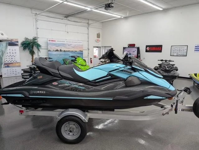 Slide: The Image of 2022 Yamaha WaveRunner FX Cruiser HO with Audio System on display in showroom. - 4