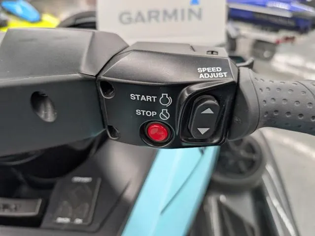 Slide: The Image of 2022 Yamaha WaveRunner FX Cruiser HO handlebar controls with start, stop, and speed adjust buttons. - 8