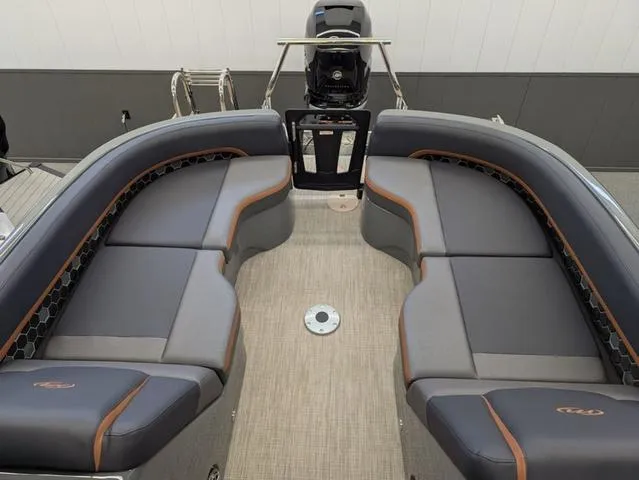 Slide: The Image of Manitou XT 25 Rear Facing X-Treme (RFX) Single Engine V-To 2024 - 4