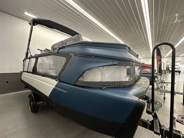 Slide: The Image of Sea-Doo Switch Cruise 21 2024 - 4