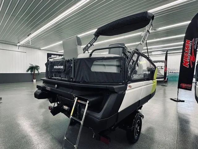 Slide: The Image of Sea-Doo Switch™ Sport Compact - 170 Hp Painted 2025 - 4