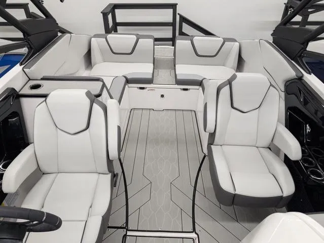 Slide: The Image of Yamaha 252XE 2024 - 7