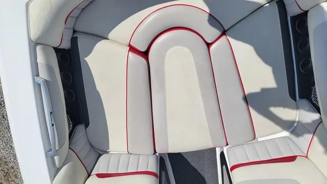 Slide: The Image of Malibu Wakesetter 22 MXZ 2015 - 3