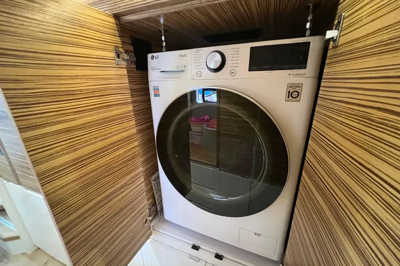 Slide: The Image of Electrical system setup with Victron Energy components in a Balance 482 model, 2021. - 98