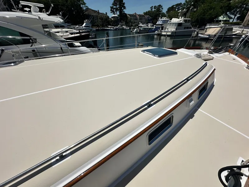 Slide: The Image of Grand Banks 49 Eastbay HX 2004 - 109