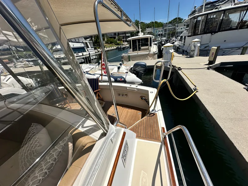 Slide: The Image of Grand Banks 49 Eastbay HX 2004 - 125