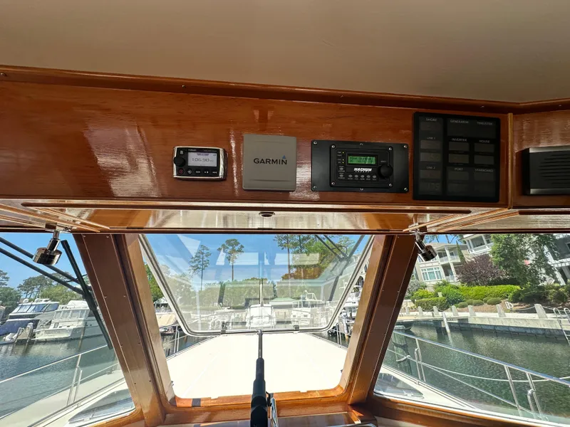 Slide: The Image of Grand Banks 49 Eastbay HX 2004 - 85