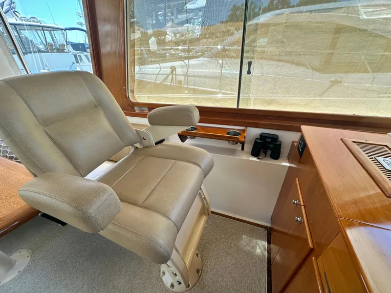 Slide: The Image of Grand Banks 49 Eastbay HX 2004 - 86