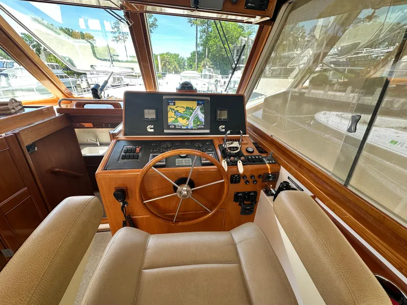 Slide: The Image of Grand Banks 49 Eastbay HX 2004 - 91