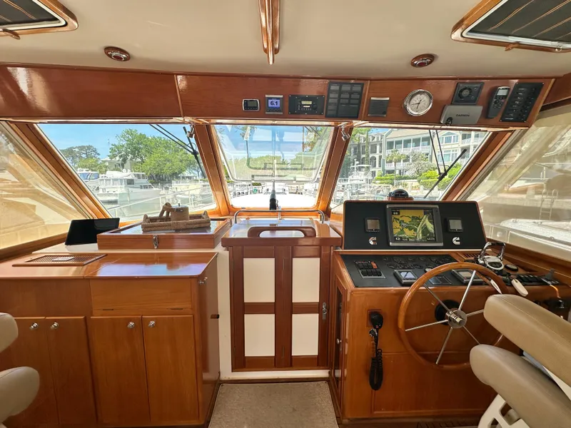 Slide: The Image of Grand Banks 49 Eastbay HX 2004 - 98