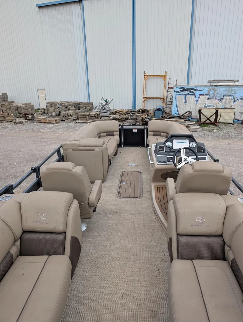 Slide: The Image of Regency 230 Sports 2020 - 5