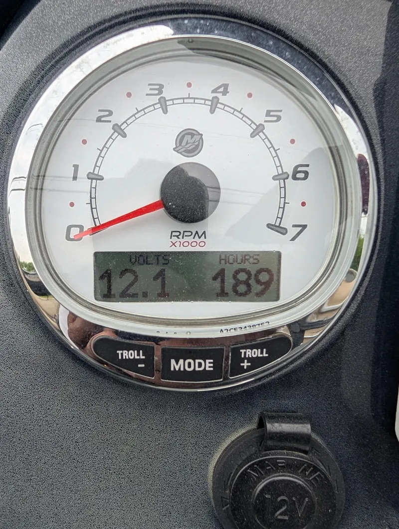 Slide: The Image of Regency 230 Sports 2020 - 7