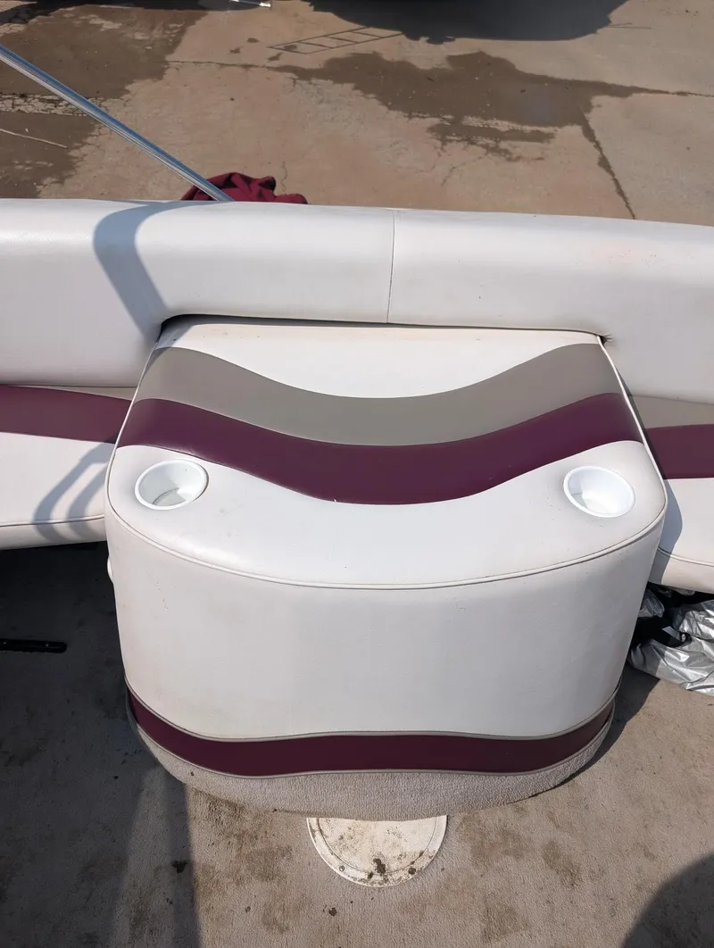 Slide: The Image of Crownline Boats 180 1999 - 7