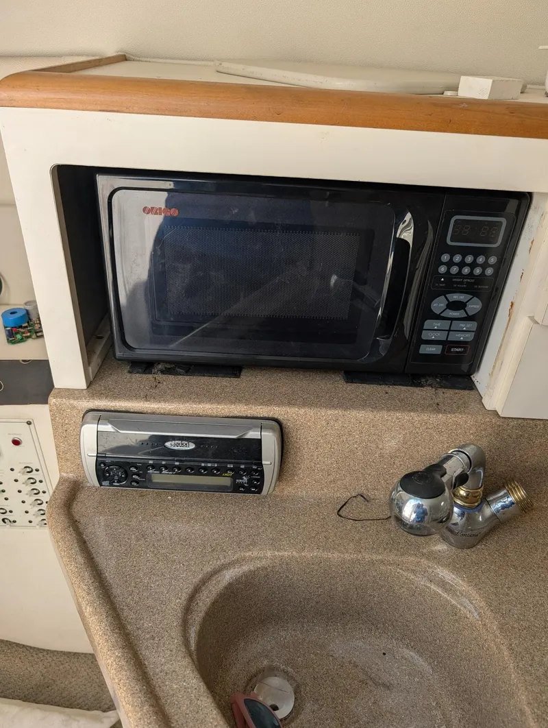 Slide: The Image of Larson Cario 274 2002 - 17