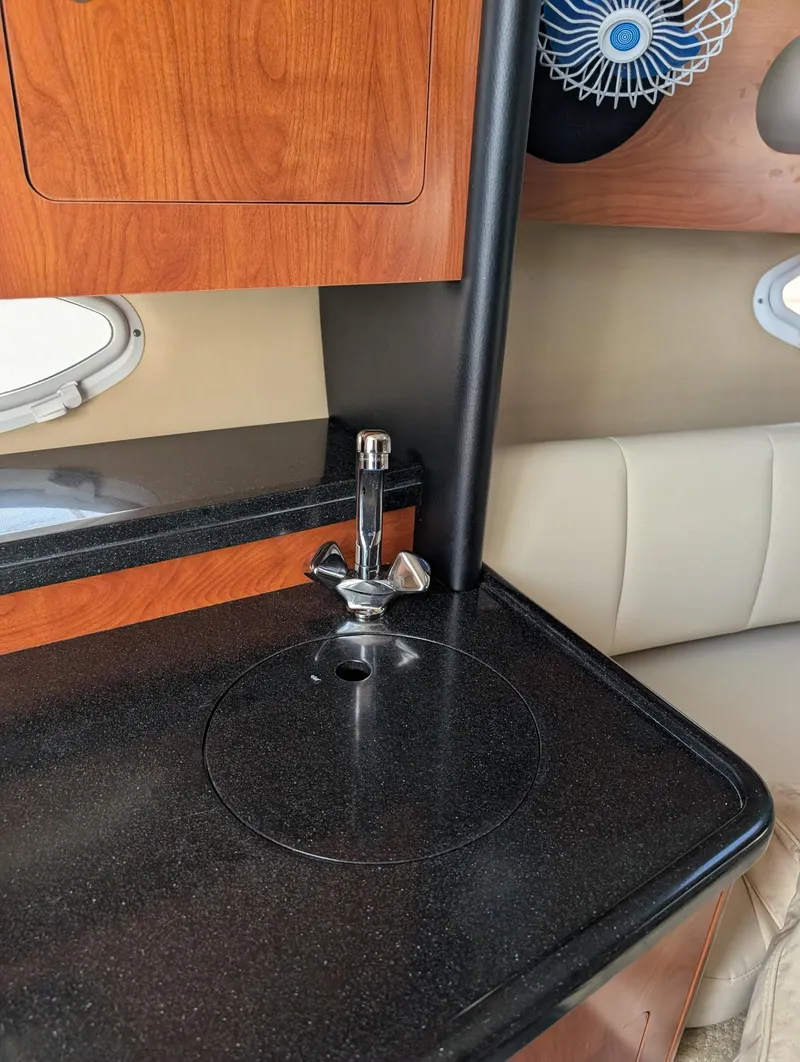 Slide: The Image of Rinker 280 Express Cruiser 2011 - 10