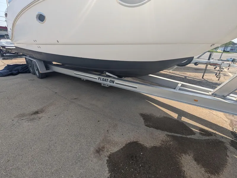 Slide: The Image of Rinker 280 Express Cruiser 2011 - 5