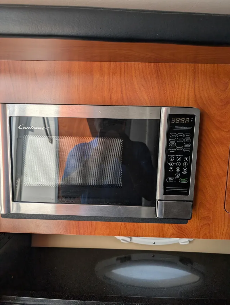 Slide: The Image of Rinker 280 Express Cruiser 2011 - 9