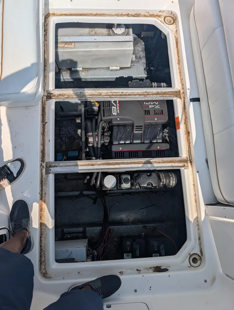 Slide: The Image of Sea Ray 270 Sundancer 1998 - 11