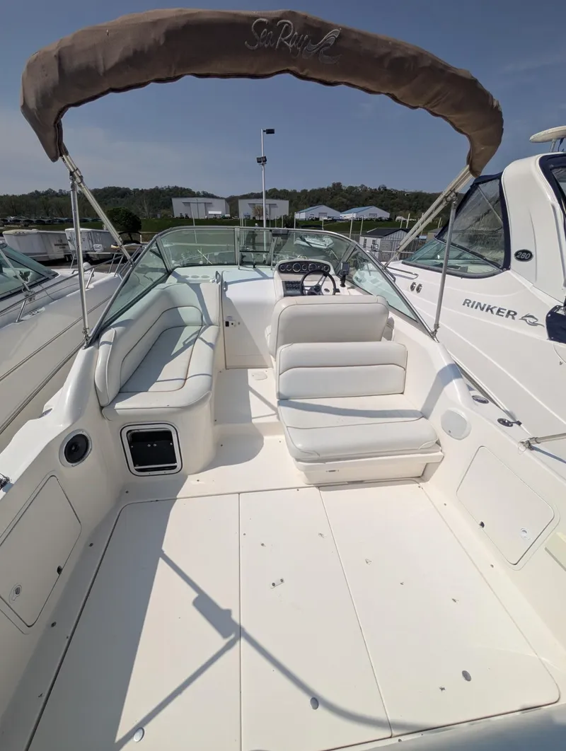 Slide: The Image of Sea Ray 270 Sundancer 1998 - 6