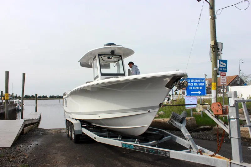 Slide: The Image of Sea Hunt Ultra 275 SE 2025 - 54