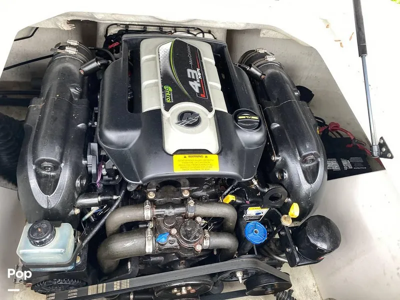 Slide: The Image of 2015 Chaparral H20 21 Sport for sale in Cranford, NJ - 51