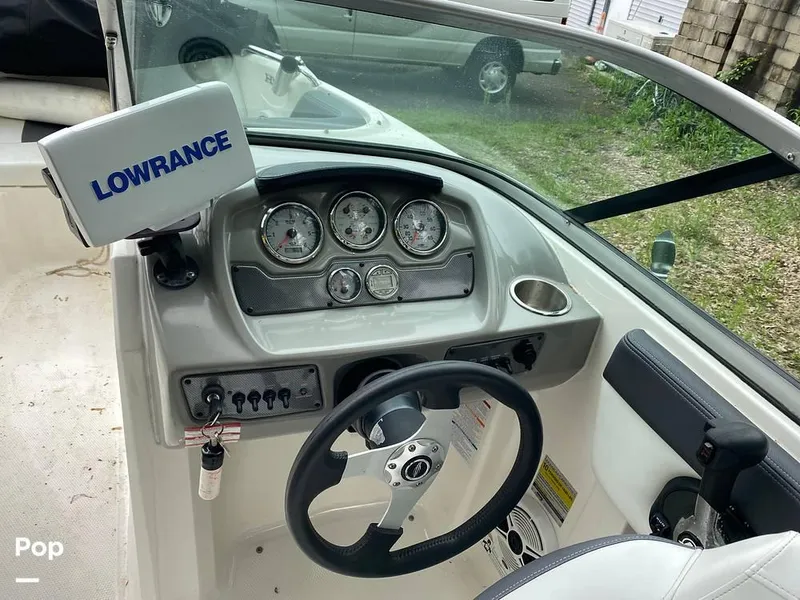 Slide: The Image of 2015 Chaparral H20 21 Sport for sale in Cranford, NJ - 53