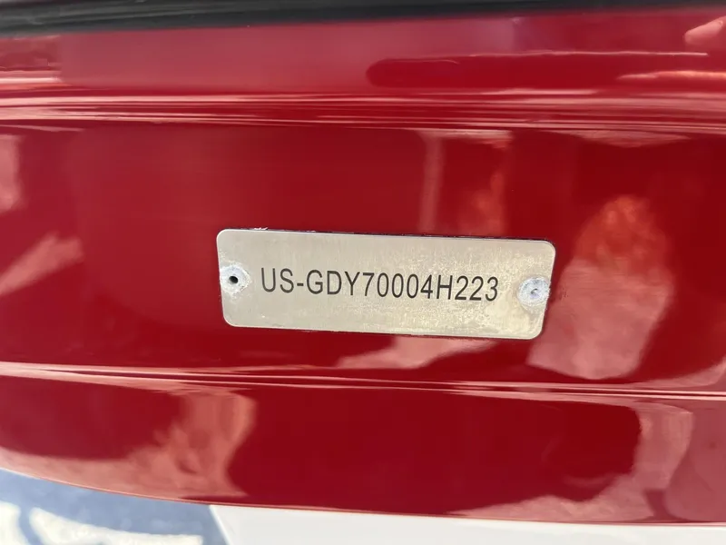 Slide: The Image of Hurricane 205 Sundeck Sport OB 2023 - 10