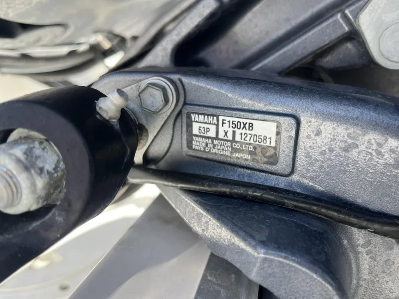 Slide: The Image of Hurricane 205 Sundeck Sport OB 2023 - 11