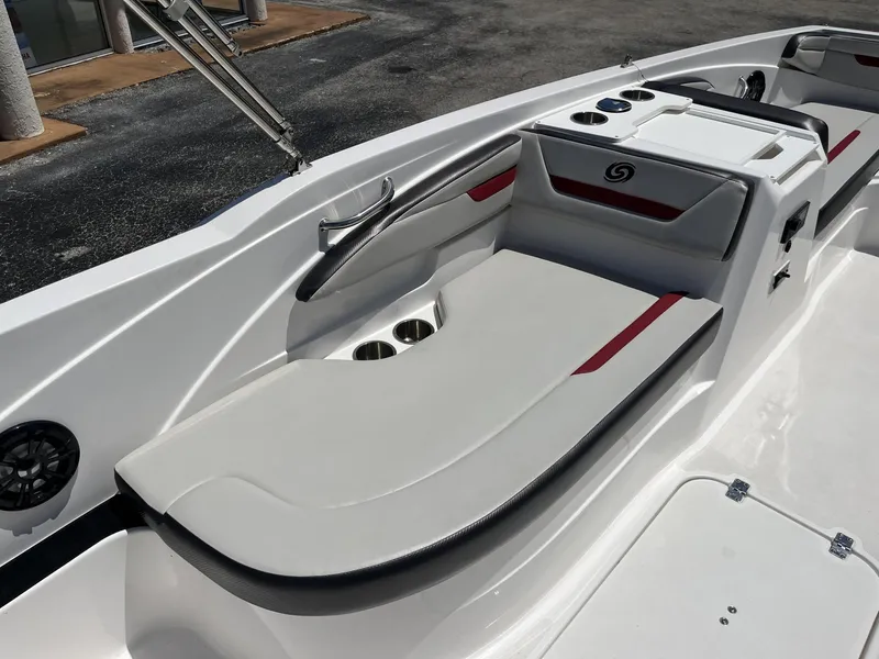Slide: The Image of Hurricane 205 Sundeck Sport OB 2023 - 25