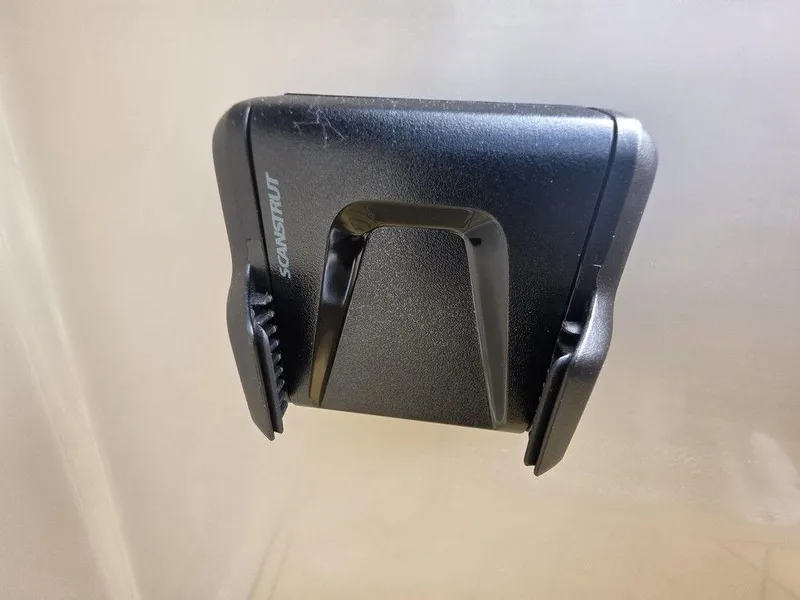 Slide: The Image of Scanstrut phone holder on Veranda VR22RC Tri-Toon 2025 boat interior. - 21