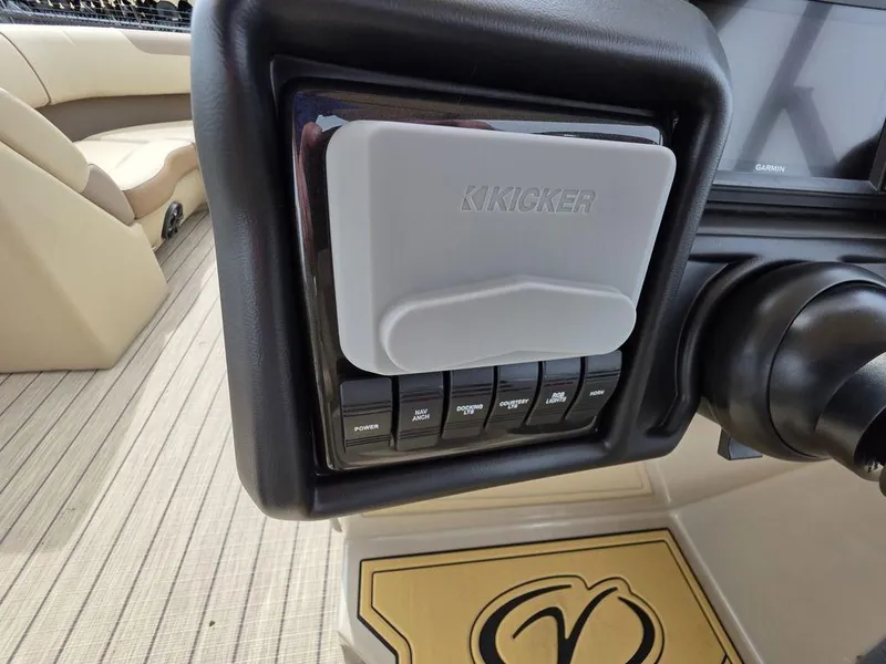 Slide: The Image of Control panel of 2025 Veranda VR22RC Tri-Toon with Kicker audio system. - 40