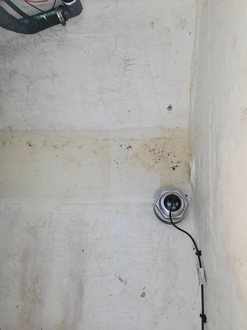 Slide: The Image of Triton 301 CC 2010 - 60