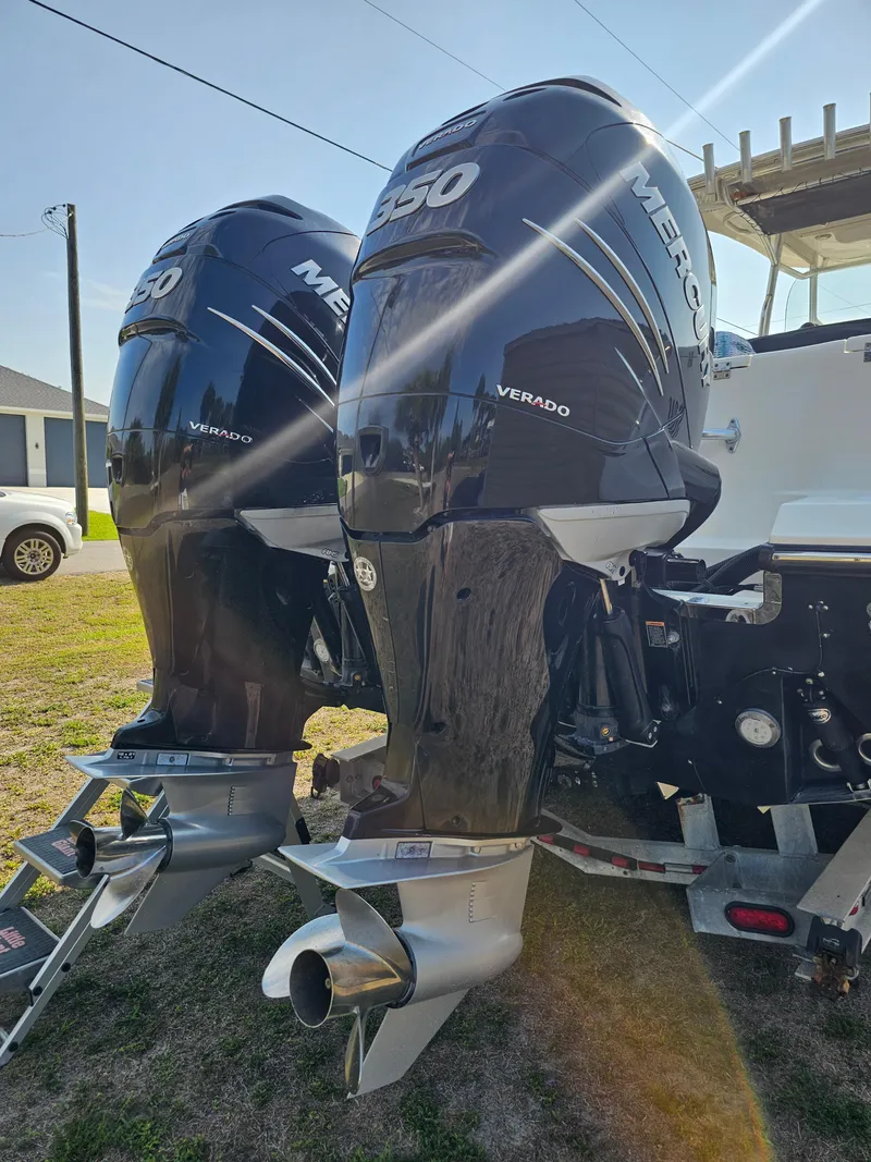 Slide: The Image of Triton 301 CC 2010 - 70